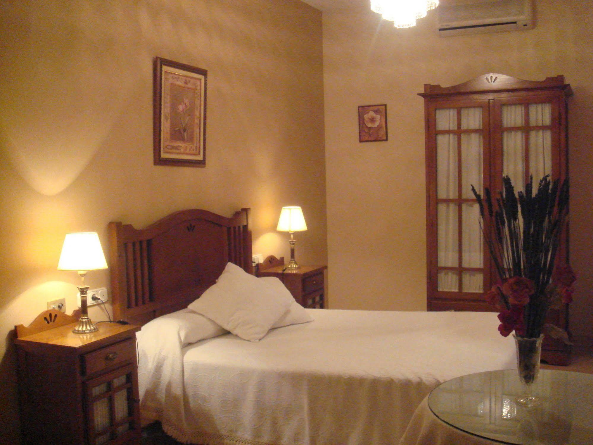 Hotel Boutique La Zubia Екстер'єр фото